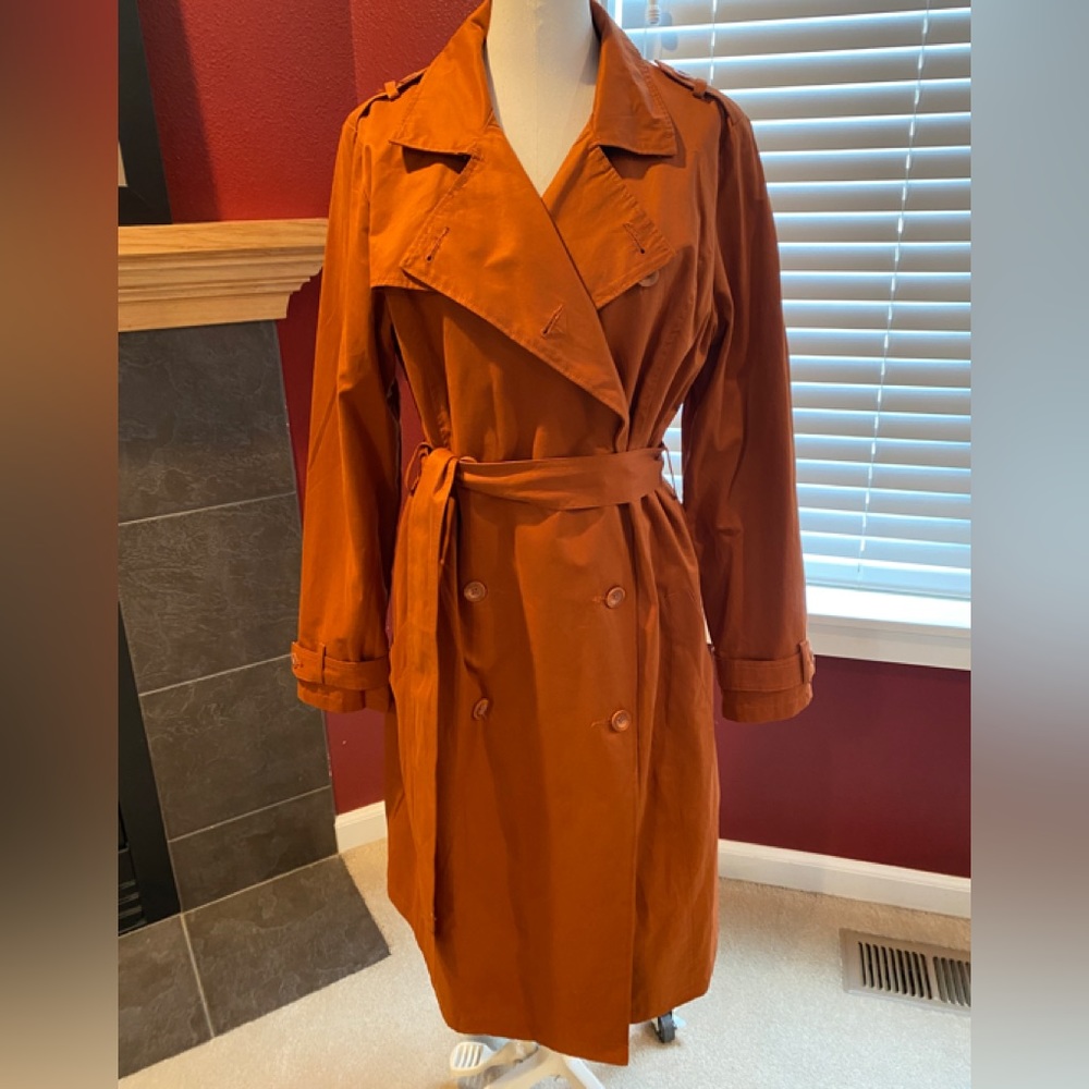 NWT women’s trench coat